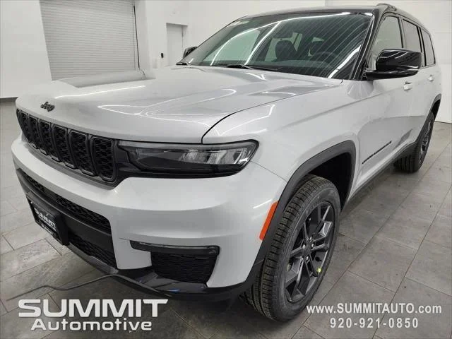 New 2025 Silver Zynith Exterior Paint Jeep Limited image 19