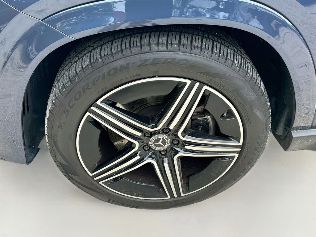 Certified Used 2026 Blue Mercedes-Benz GLE 580 image 32