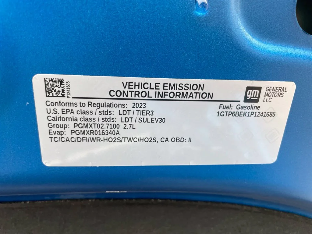Used 2023 Blue Metallic GMC Elevation image 32