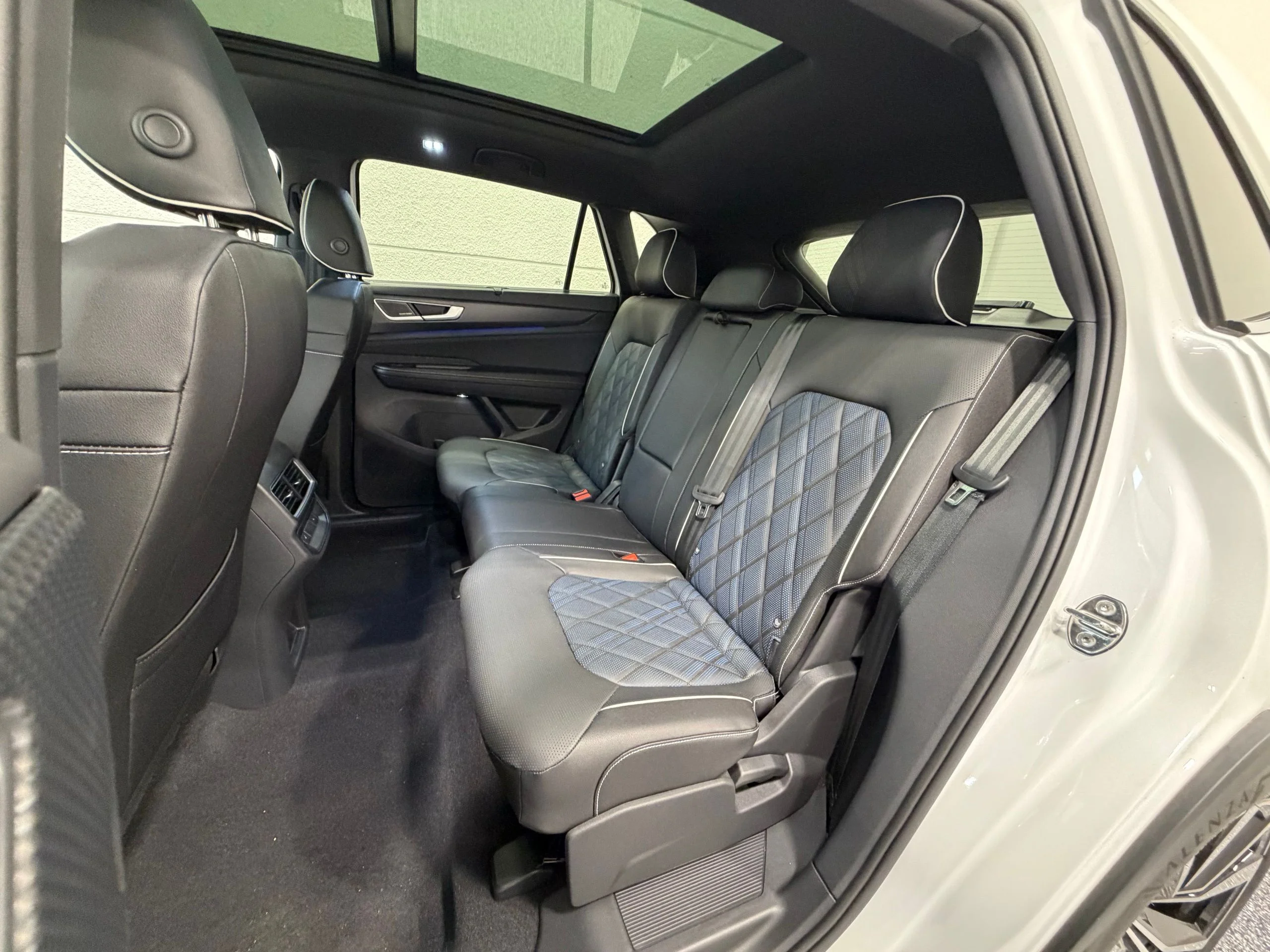 New 2026 White Volkswagen 2.0T SEL Premium R-Line image 24