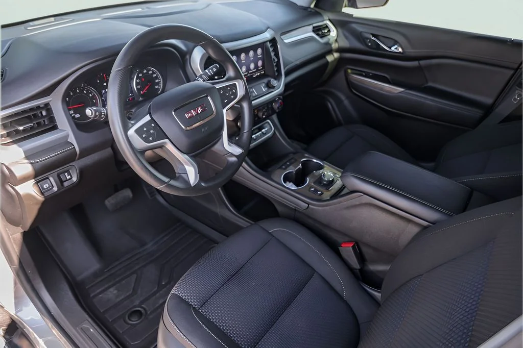Used 2023 Silver GMC SLE image 13