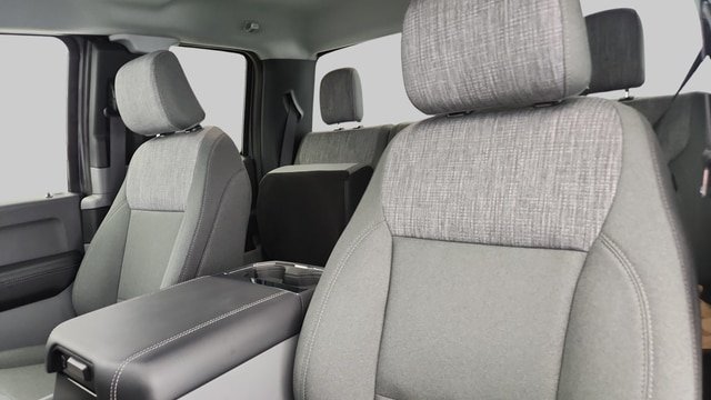 2026 Ford F-550 Super Duty Chassis Cab XLT - Photo 29