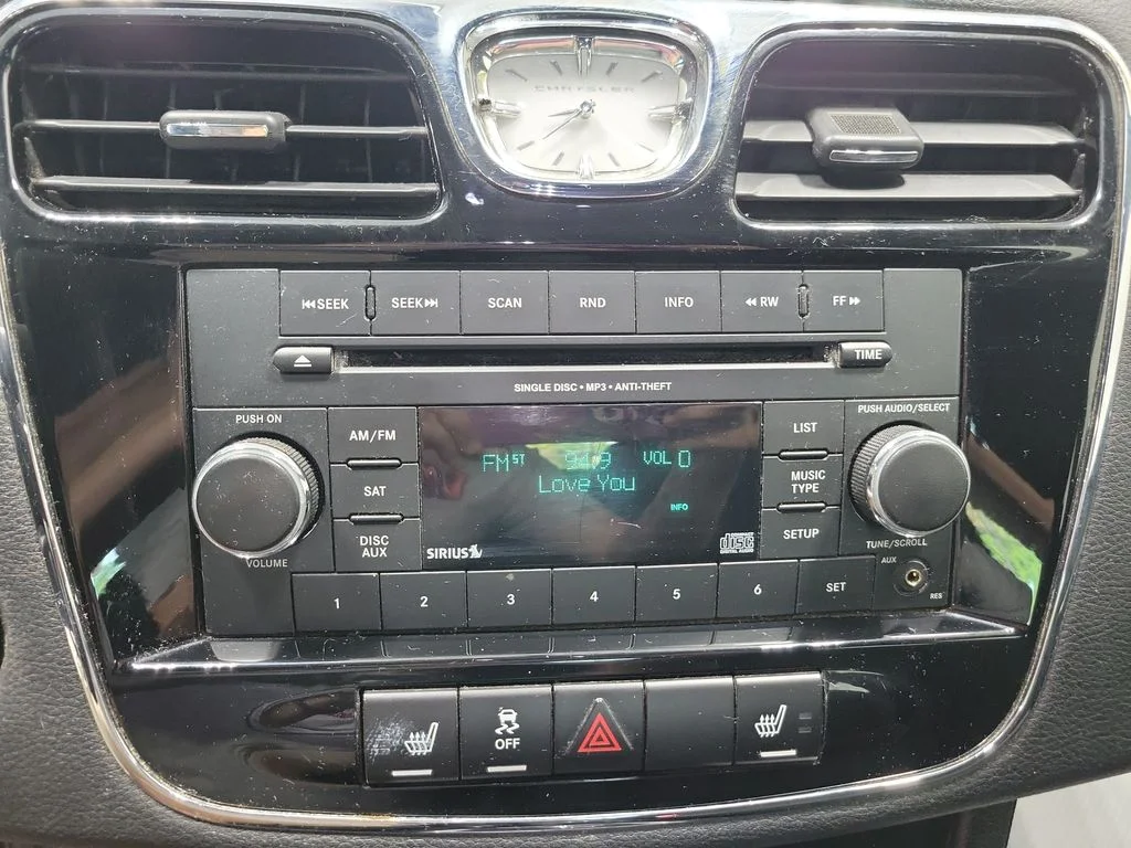 Used 2012 Silver Chrysler Touring image 31