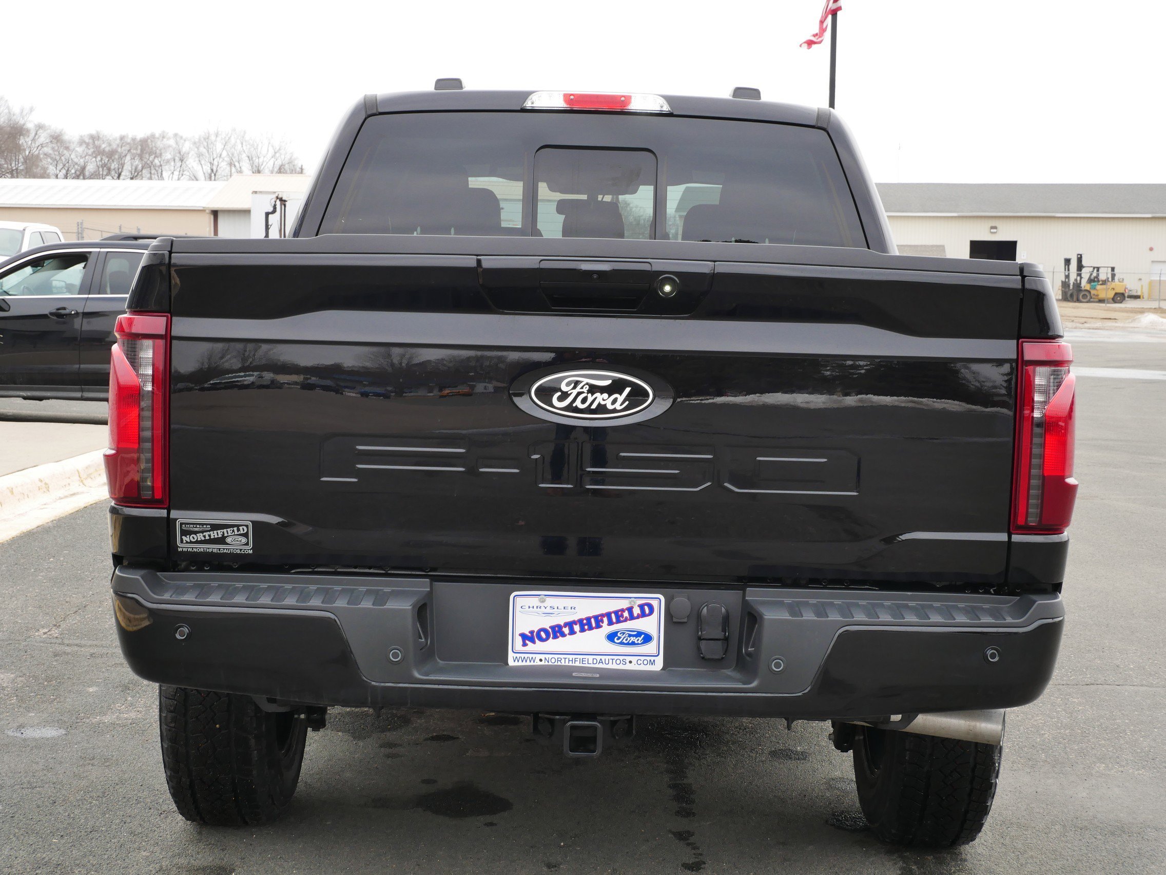 View vehicle photo 7