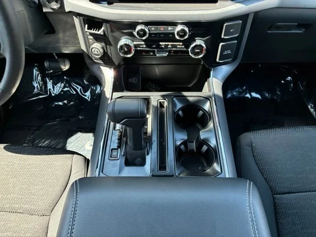 New 2026 Agate Black Metallic Ford XLT image 12