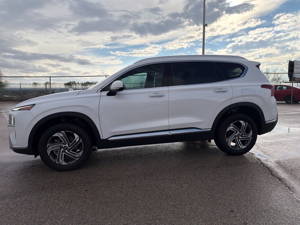 Used 2023 White Hyundai SEL image 4