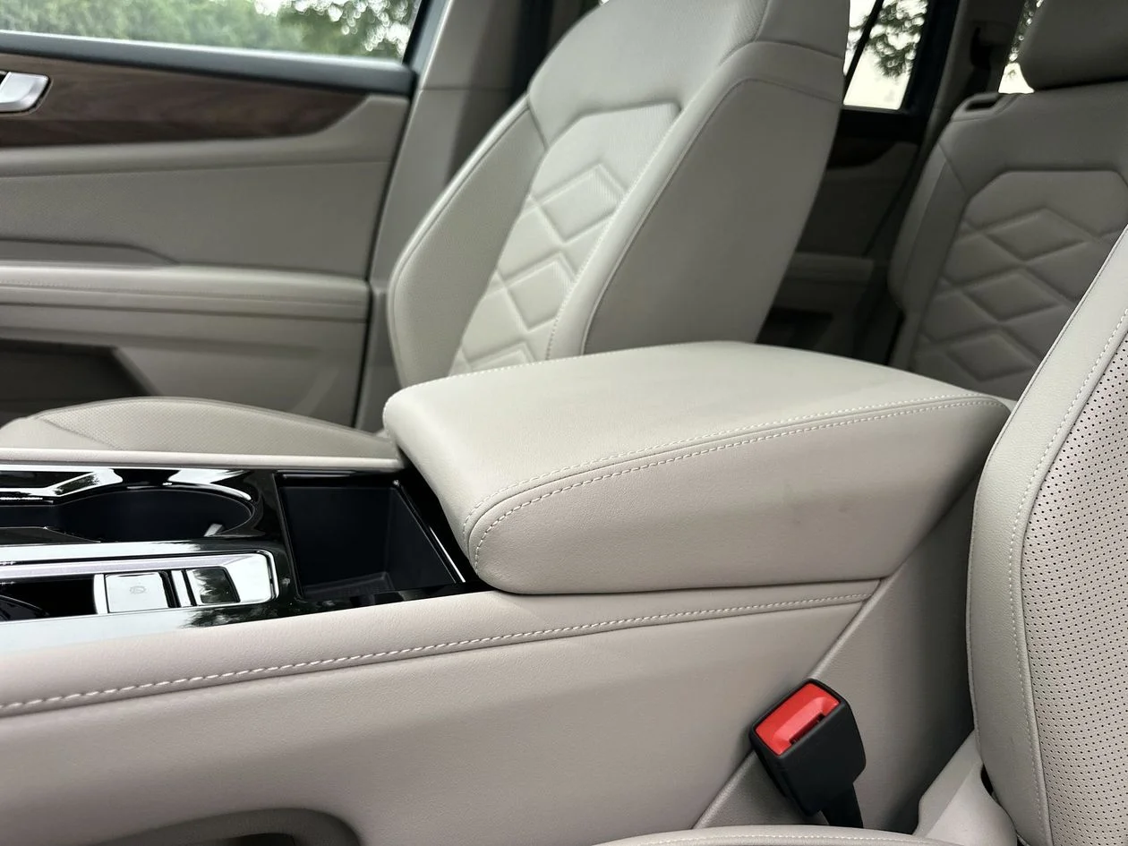 New 2026 Gray Volkswagen 2.0T SE w/Technology image 27
