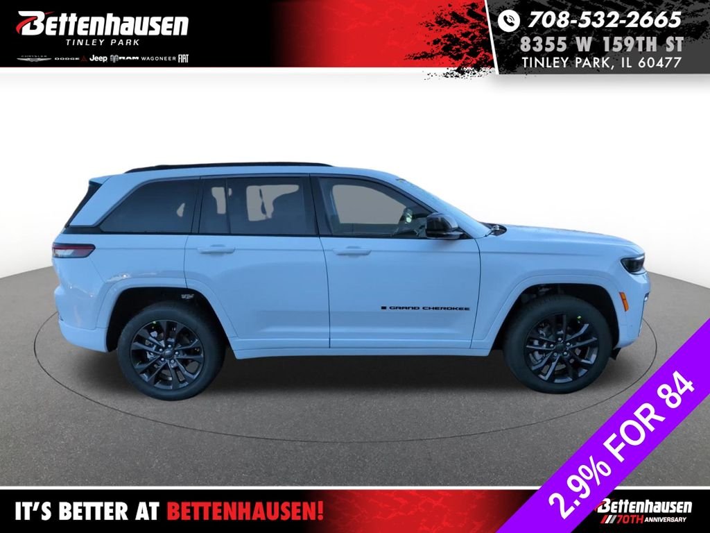 New 2026 Bright White Clear-Coat Exterior Paint Jeep Limited Reserve image 4
