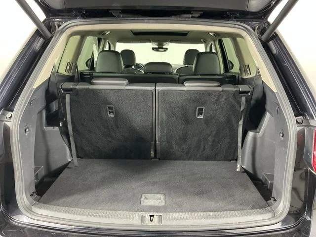 Used 2019 Black Volkswagen 3.6L V6 SE image 29