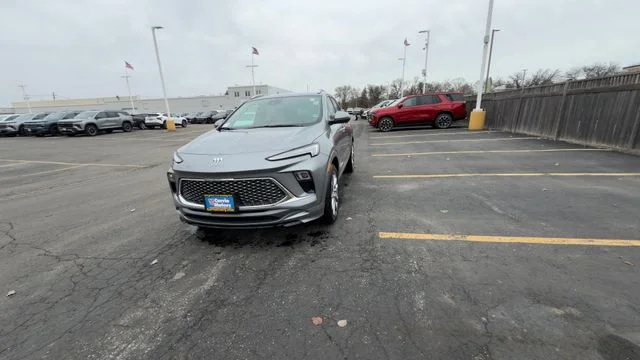 Used 2024 Gray Buick Avenir image 4