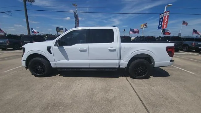 New 2026 Oxford White Ford XLT image 8