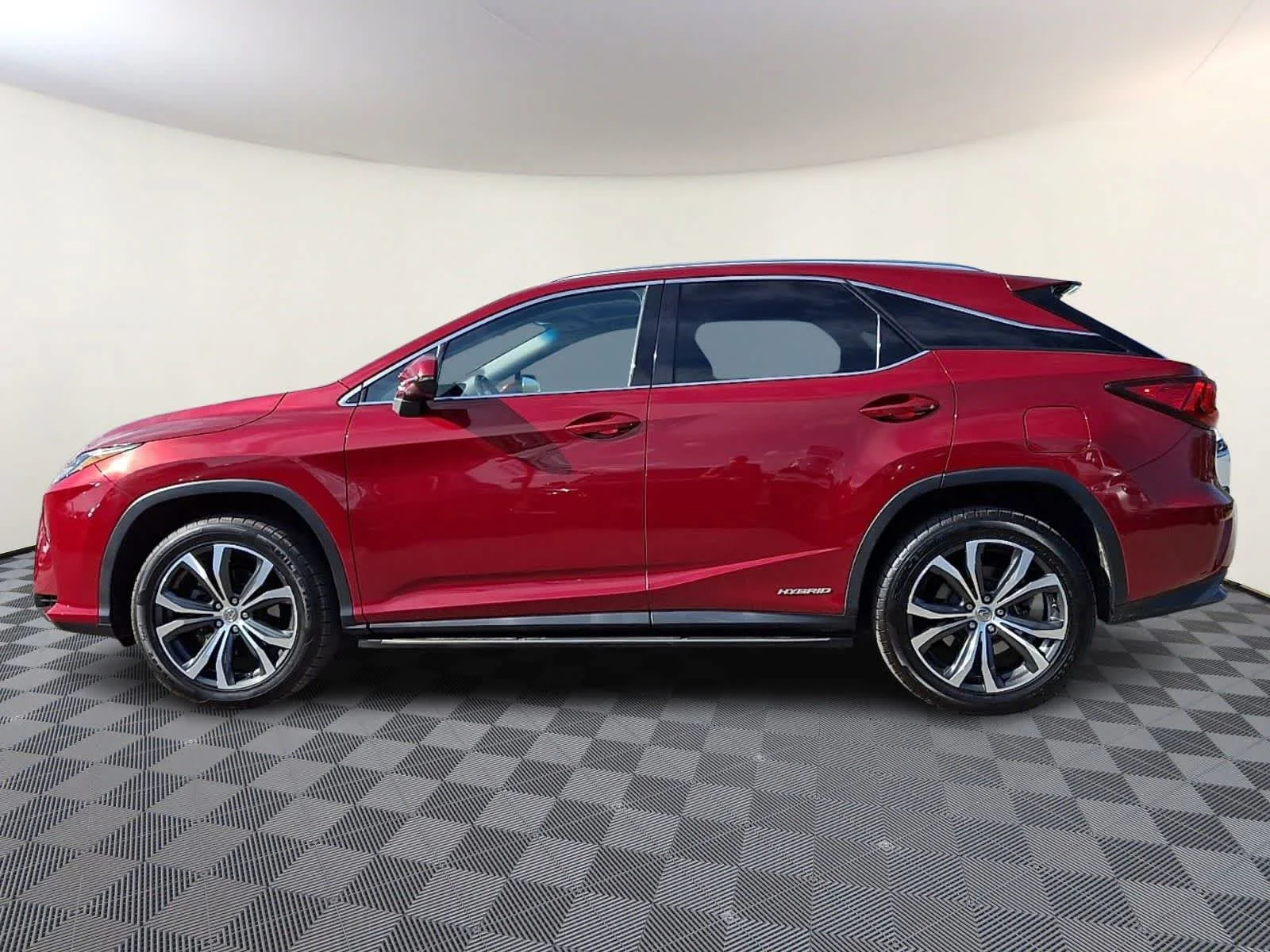 Used 2016 Matador Red Mica Lexus  image 8