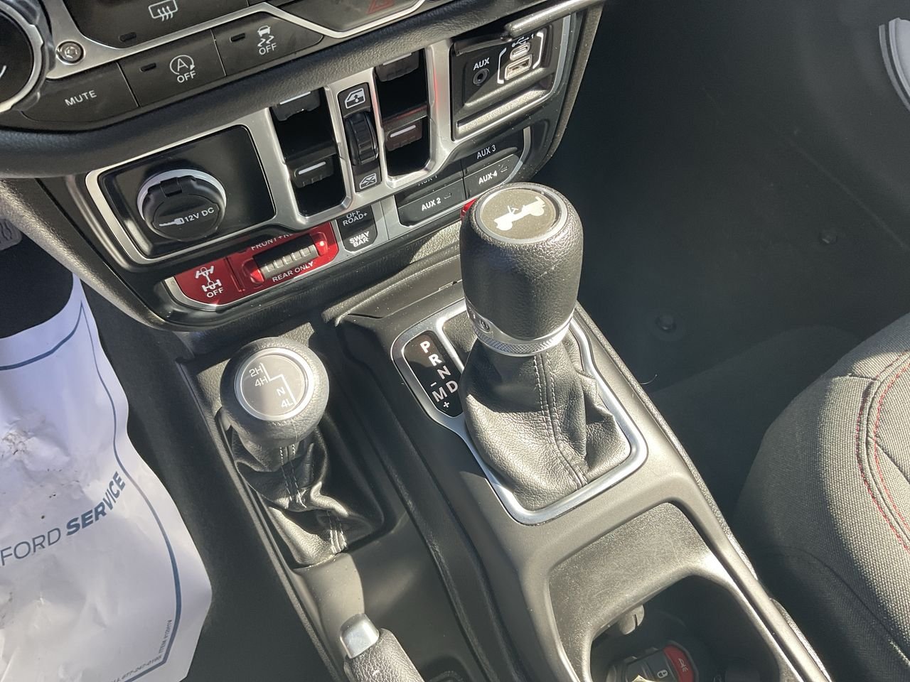 Used 2024 Bright White Clearcoat Jeep Rubicon image 18