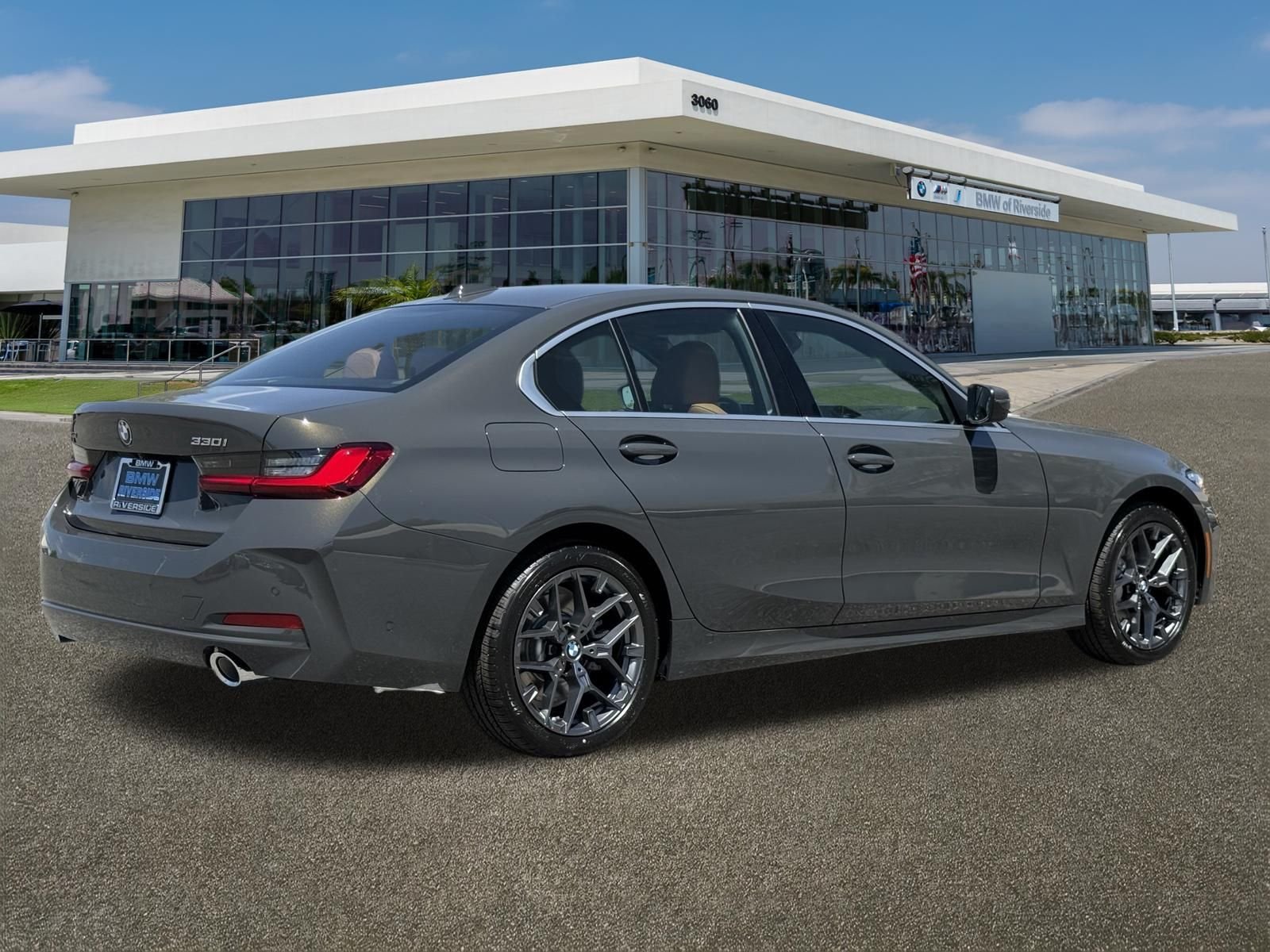 New 2026 Dravit Grey Metallic BMW 330i xDrive image 10