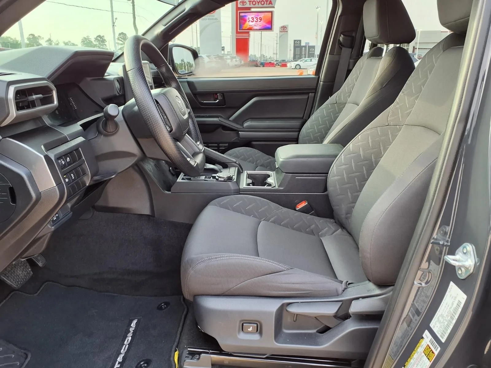 Used 2025  Toyota SR5 image 18