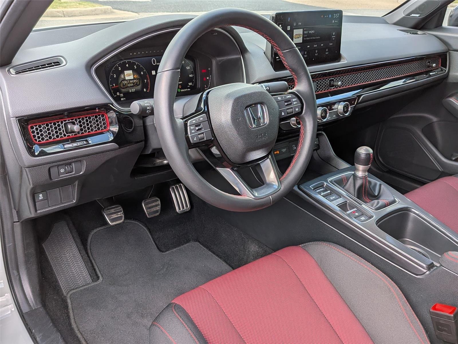 Used 2026 Platinum White Pearl Honda SI image 10