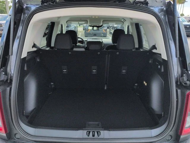 New 2026 Carbonized Gray Metallic Ford Big Bend® image 13