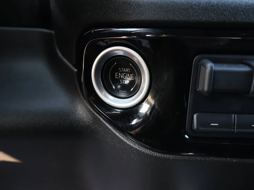 Used 2023 Dynamic Blue Metallic GMC Elevation image 35