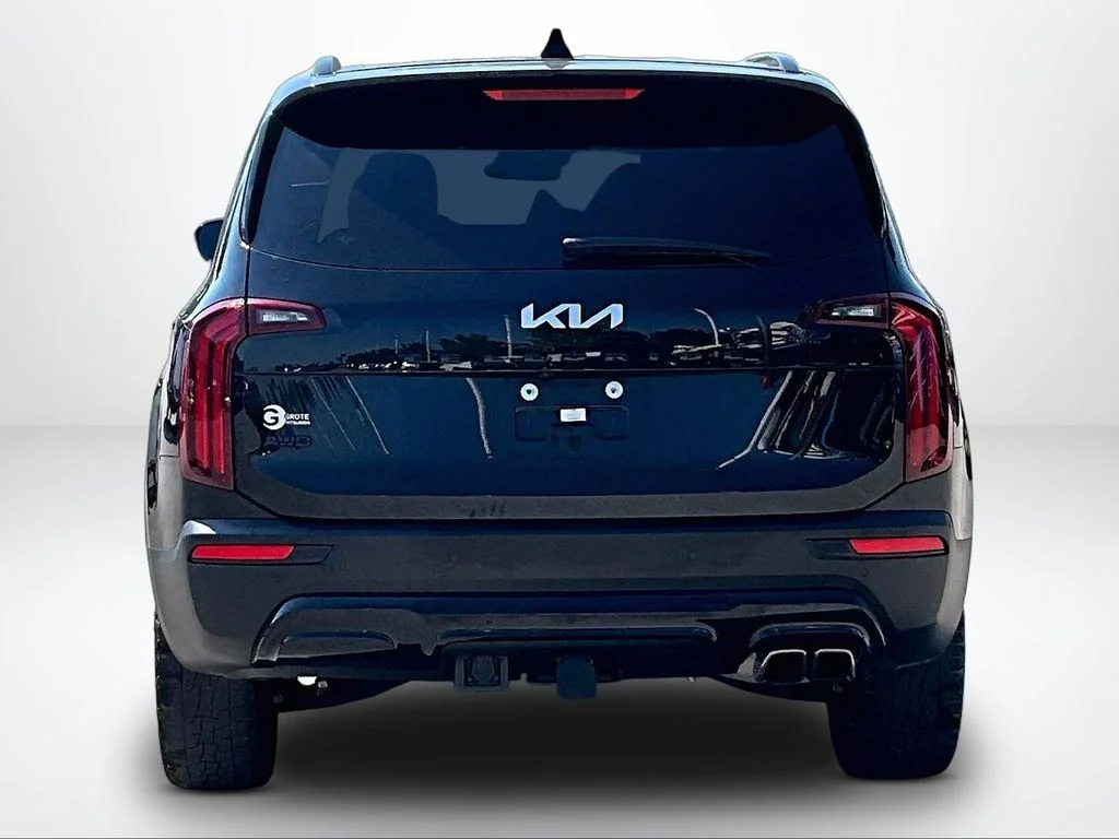 Used 2022 Black Kia SX image 5