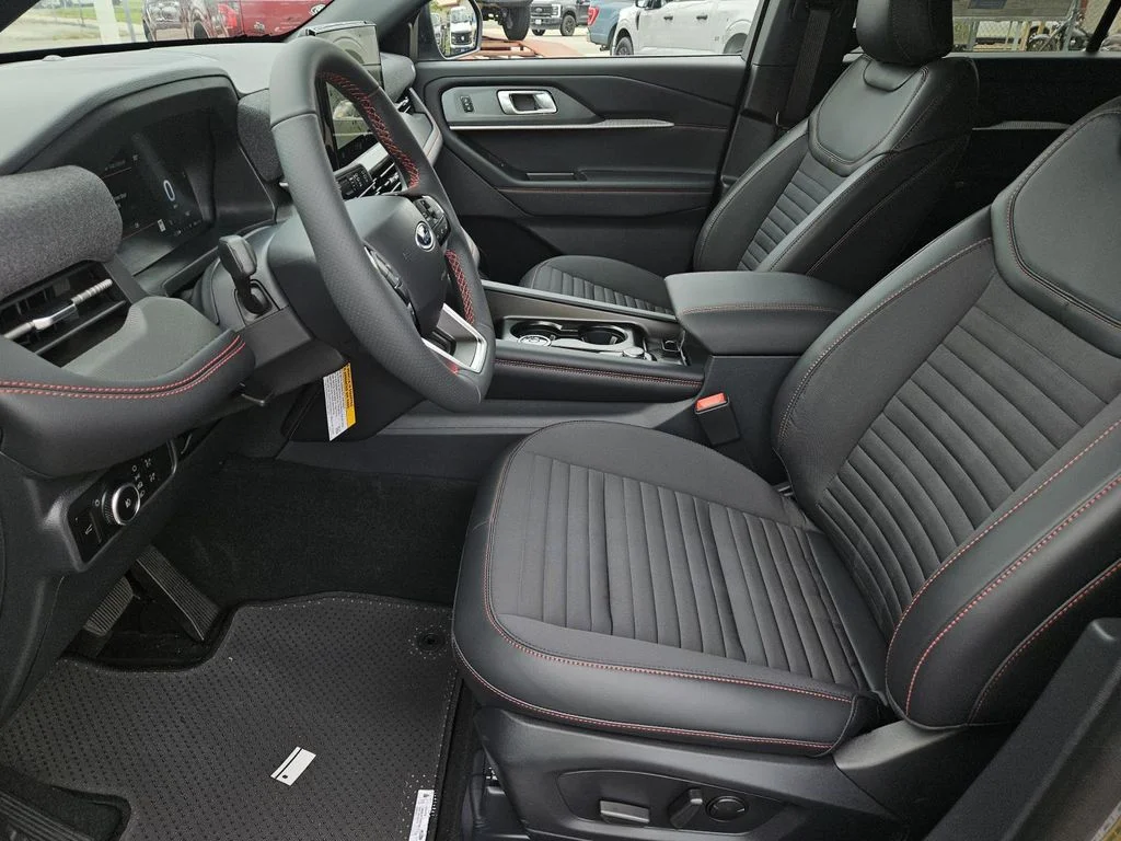 New 2026 Carbonized Gray Metallic Ford ST-Line image 23