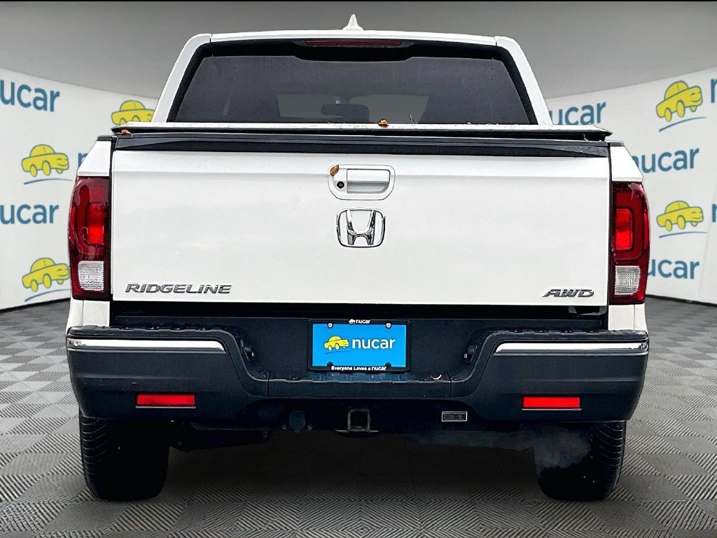 Used 2018 White Honda RTL image 5