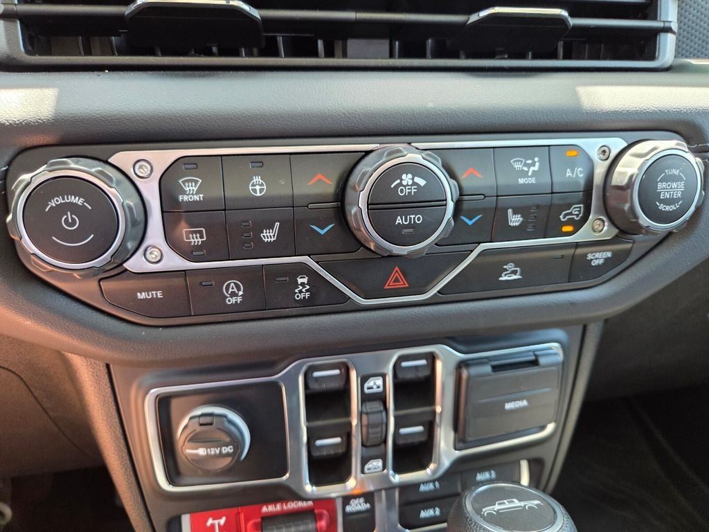 Used 2024 Yellow Jeep Mojave image 27