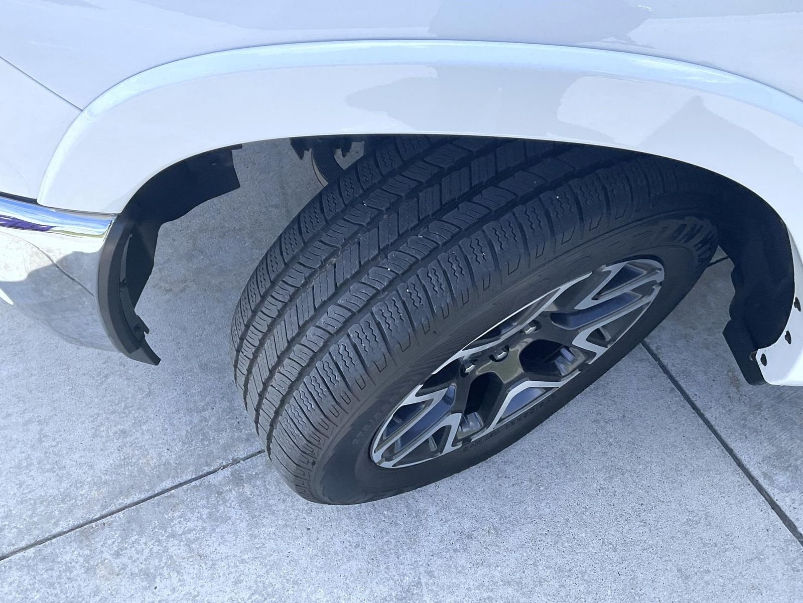 Used 2026 White Ram Laramie image 23