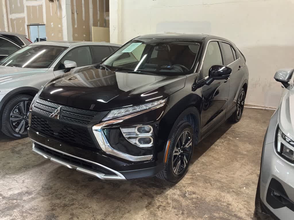 Used 2026 Labrador Black Pearl Mitsubishi SE image 2
