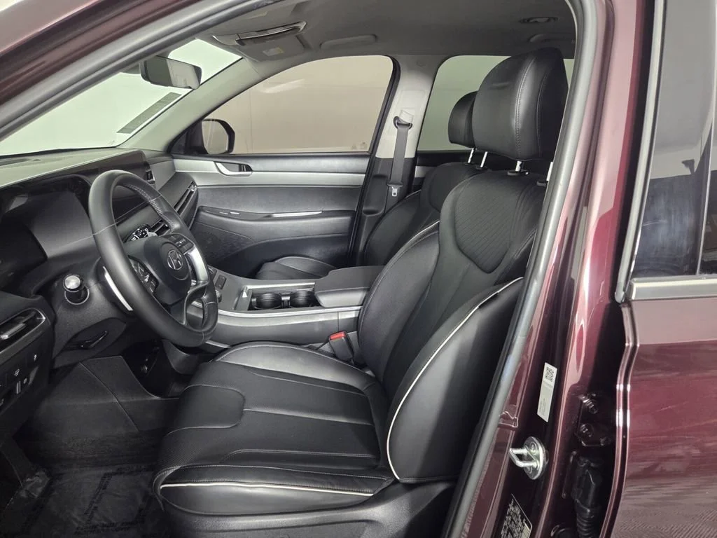 Used 2023 Sierra Burgundy Hyundai SEL image 9