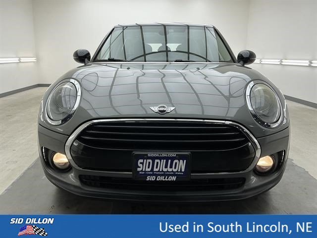 Used 2017 Moonwalk Grey Metallic MINI Cooper image 2
