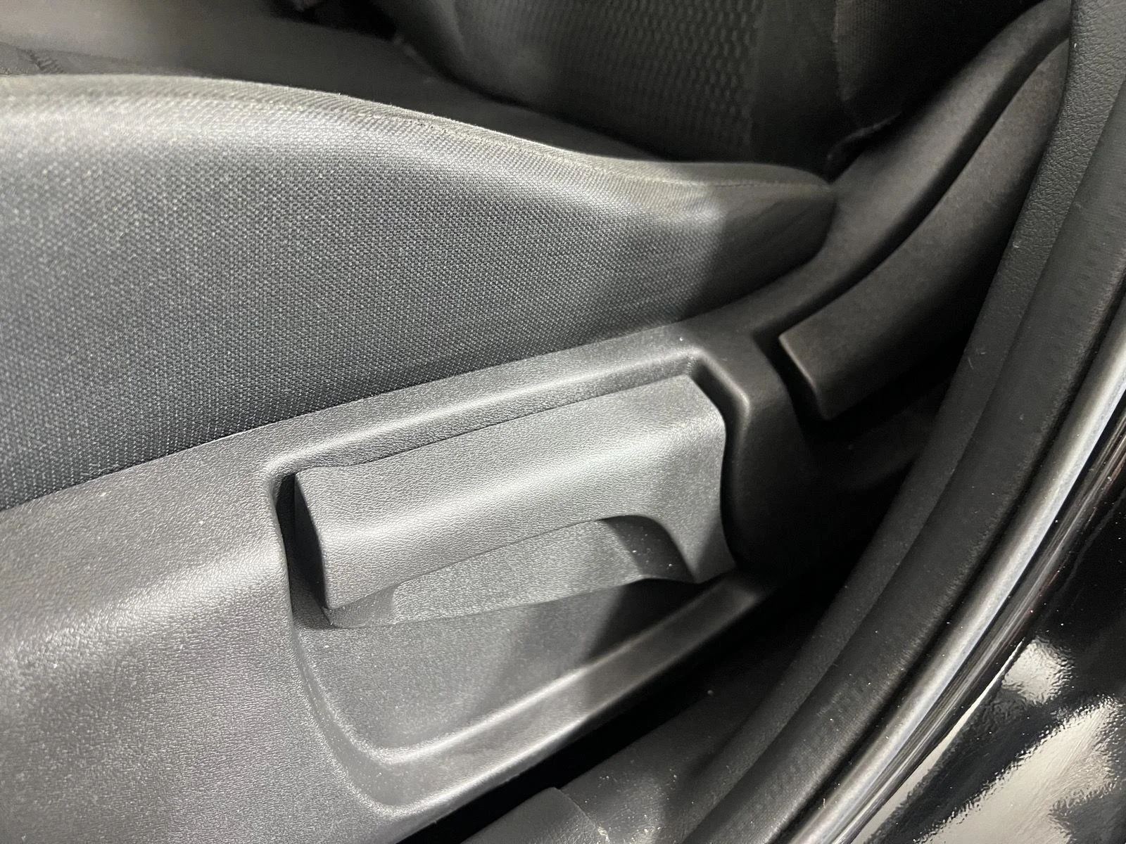 Used 2021 Magnetic Black Pearl Nissan S image 13
