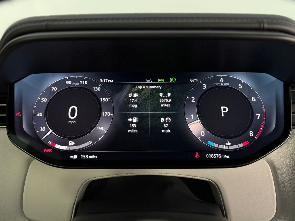 Used 2025 Velocity Blue SV Bespoke Ultra Metallic Satin Land Rover SV Edition Two image 15