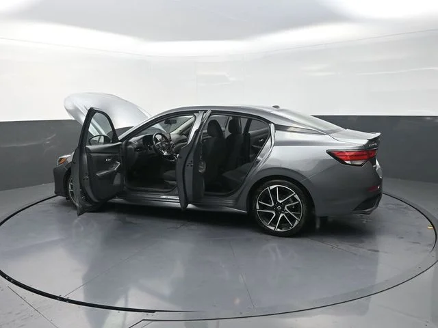 Used 2025 Gray Nissan SR image 43