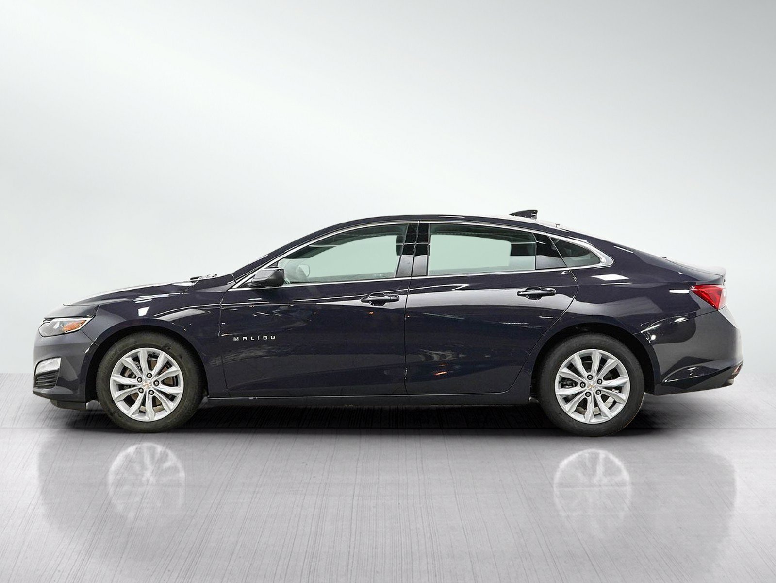 Used 2025 Chevrolet Malibu 1LT with VIN 1G1ZD5ST2SF101419 for sale in Burnsville, Minnesota