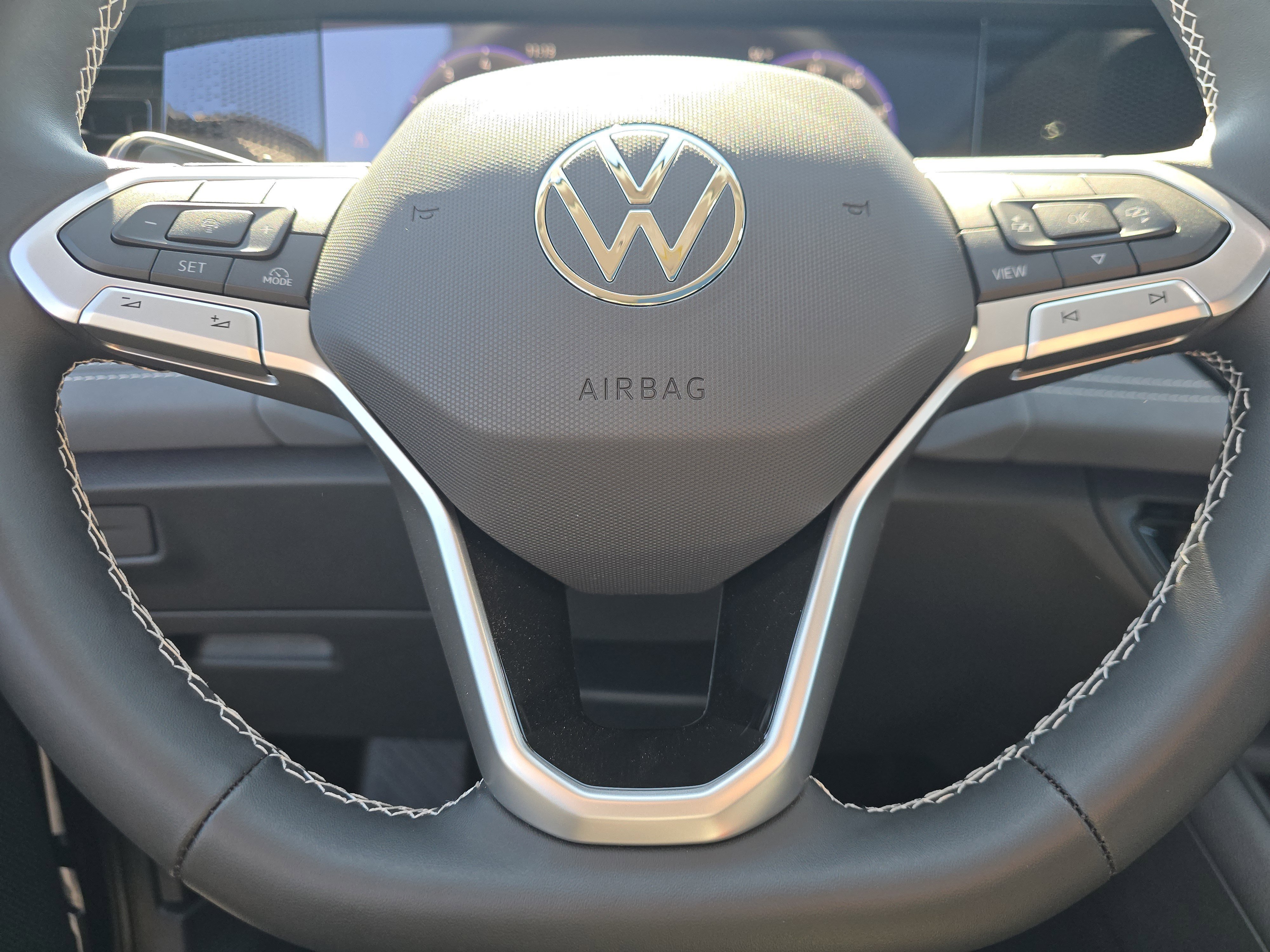 New 2026 Deep Black Pearl Volkswagen SE image 21