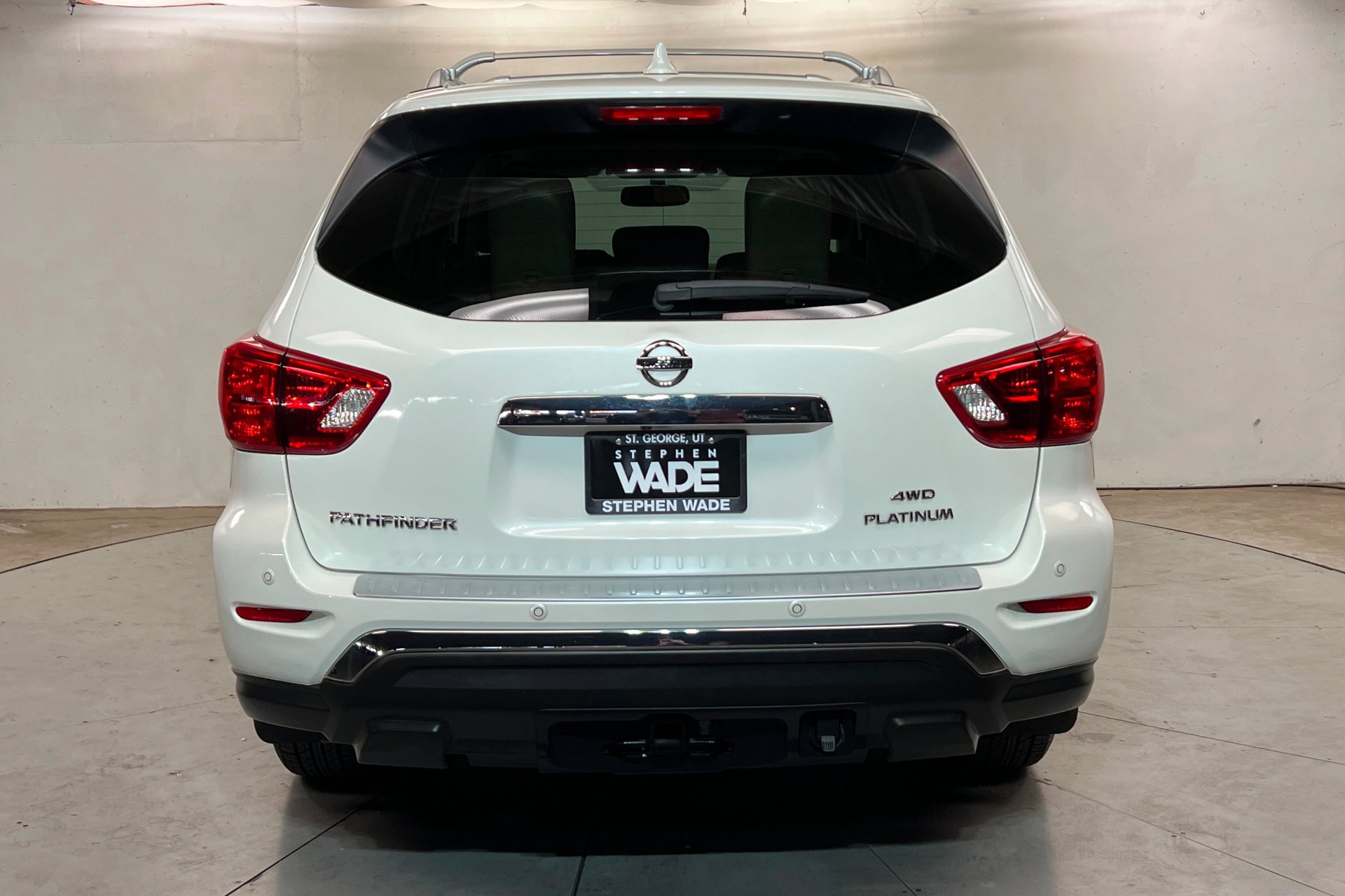 Used 2020 Pearl White Tricoat Nissan Platinum image 5