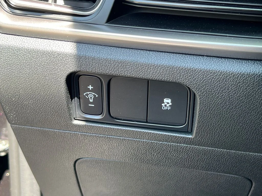 2025 Kia Sorento LX - Photo 29