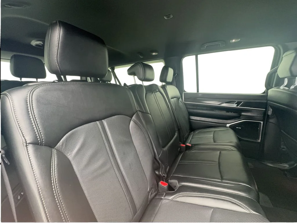 Used 2024 White Jeep Series II image 27