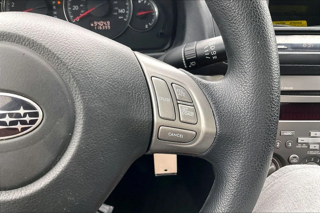 Used 2009 Gray Subaru 2.5i image 19