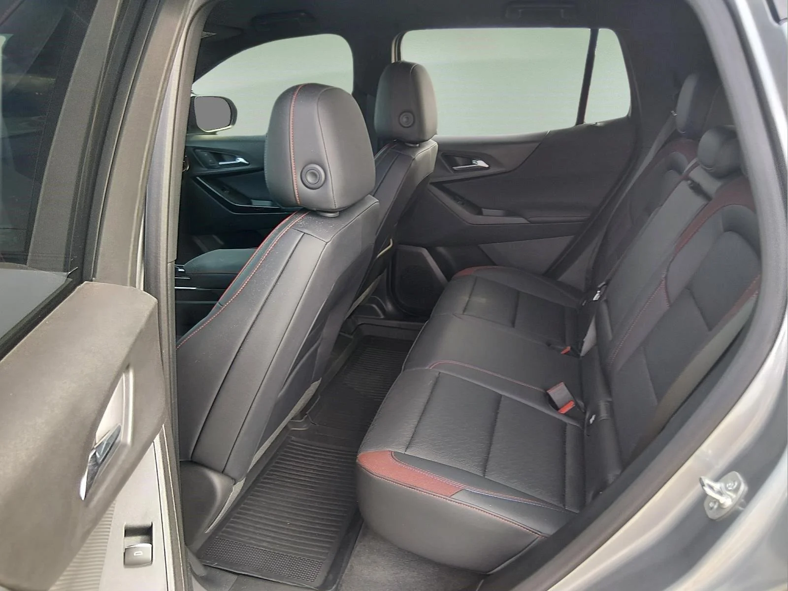 Used 2025 Sterling Gray Metallic Chevrolet AWD RS image 18