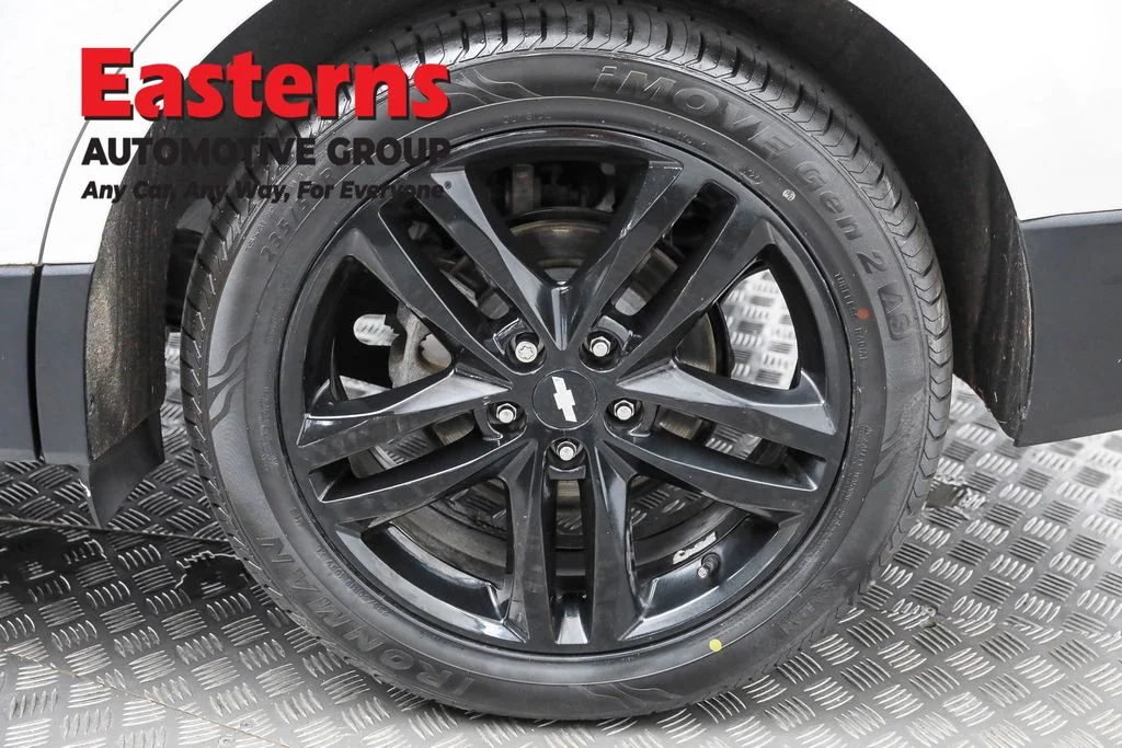 Used 2020 White Chevrolet LT image 33