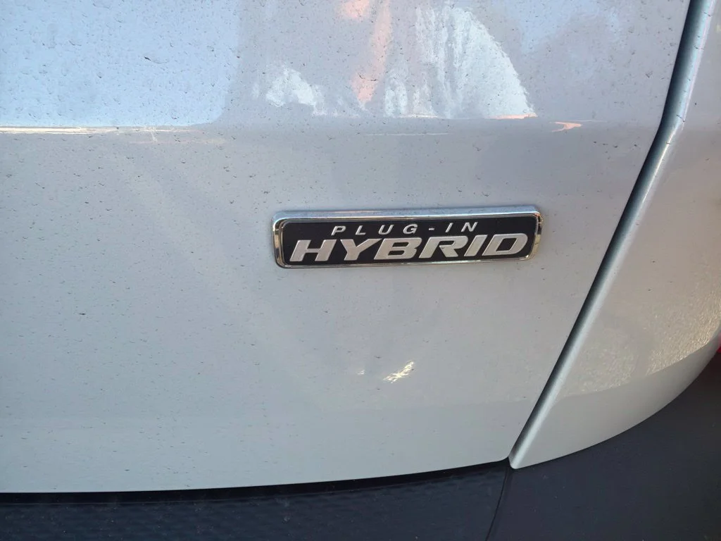 Used 2025 Silver Metallic Ford Base image 6
