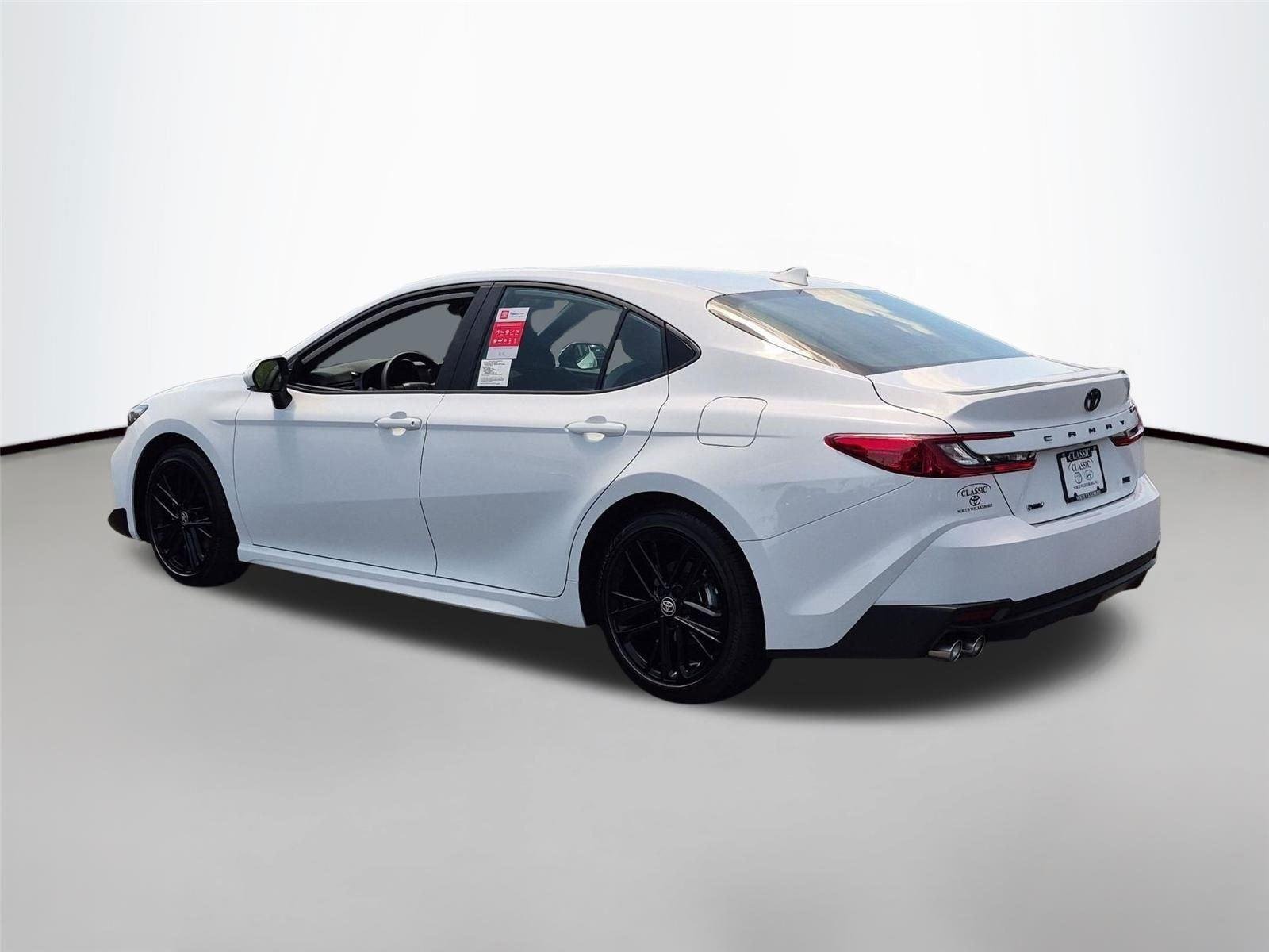New 2026 Ice Cap Toyota SE image 3