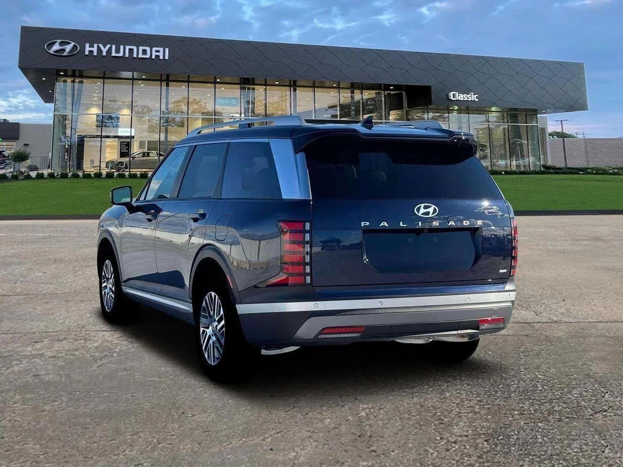 New 2026 Classy Blue Pearl Hyundai SEL 7P image 5