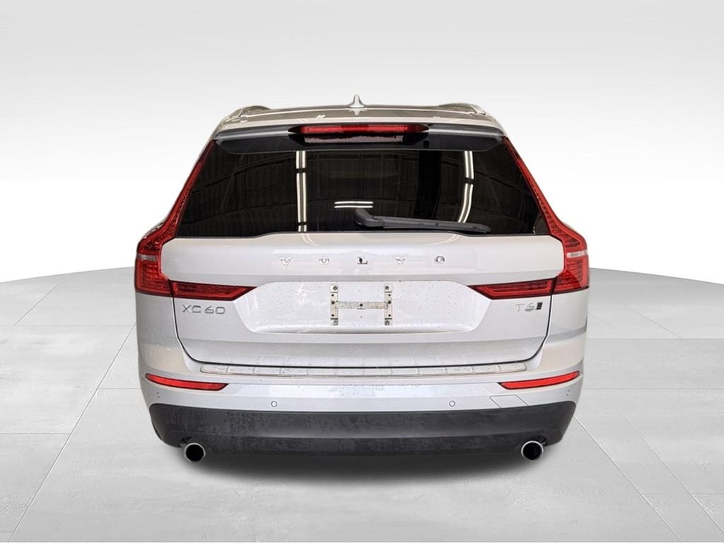 Used 2020 Silver Volvo  image 4