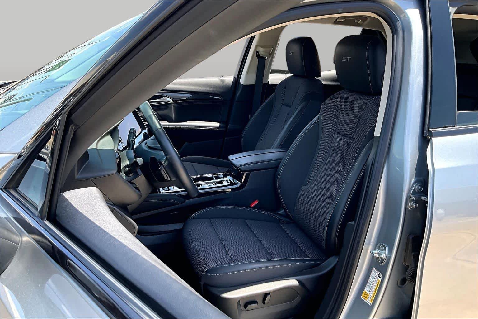 Pre-Owned 2023 Buick Envision Preferred