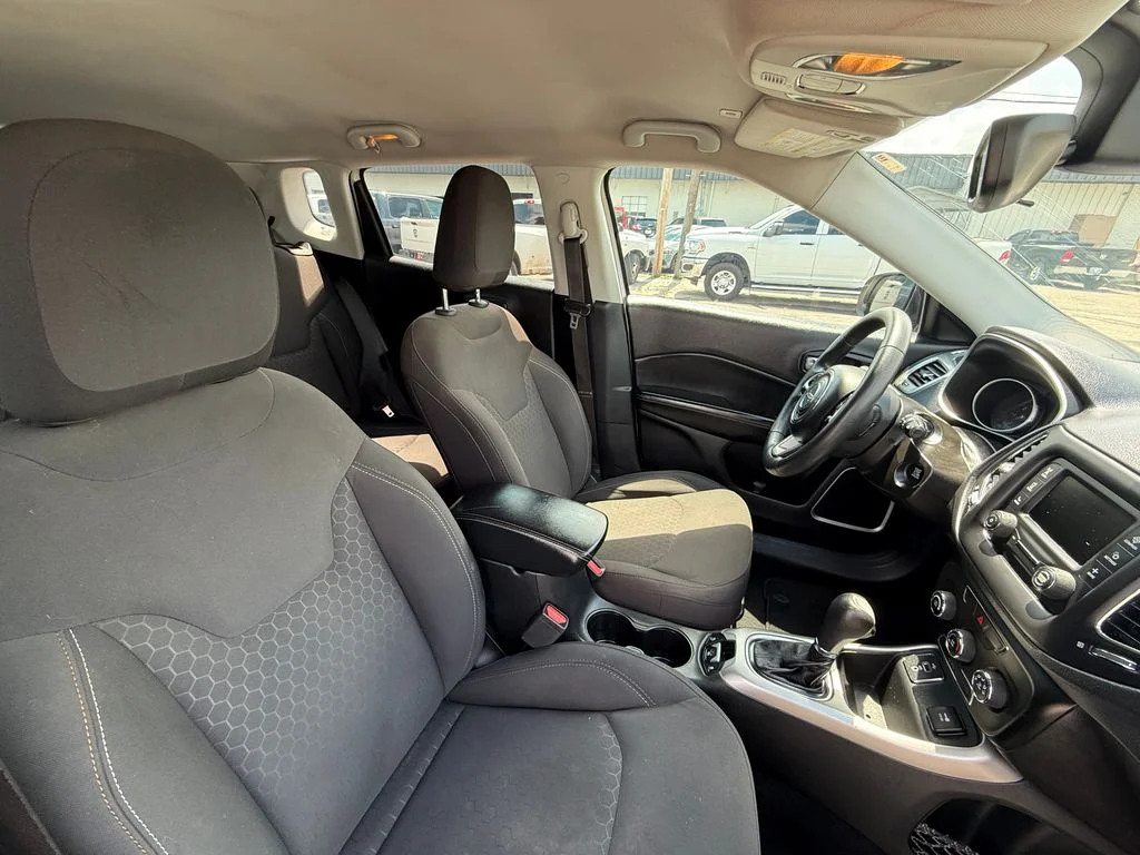 Used 2018 White Jeep Sport image 18