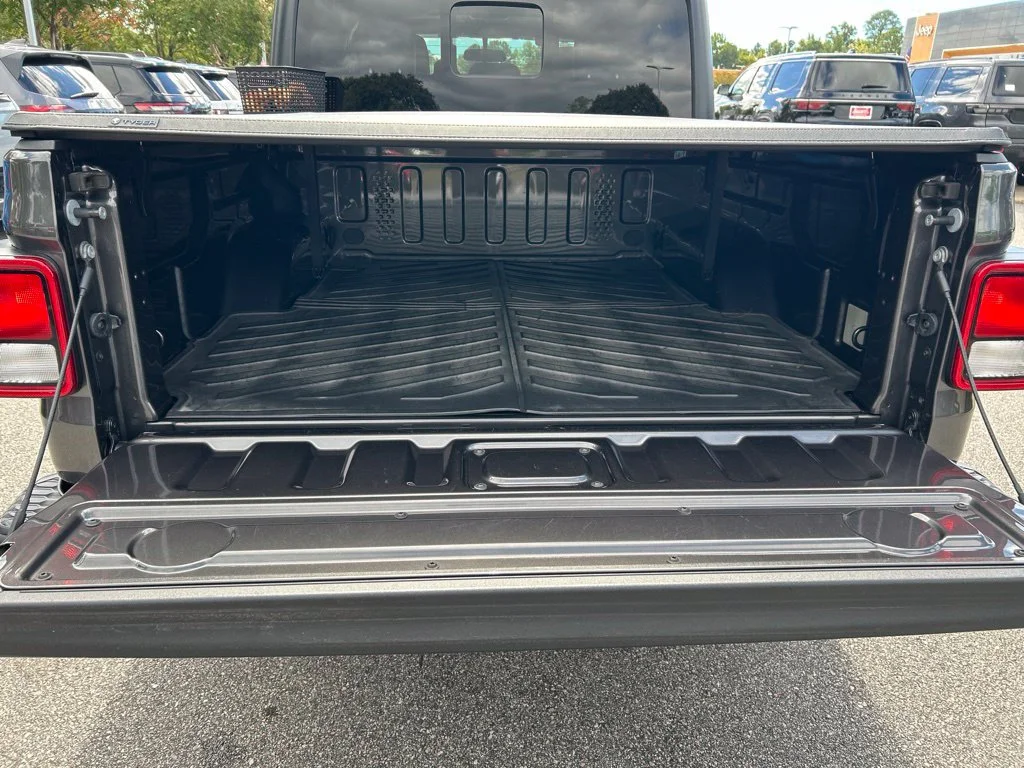 Used 2023 Gray Jeep Sport image 30