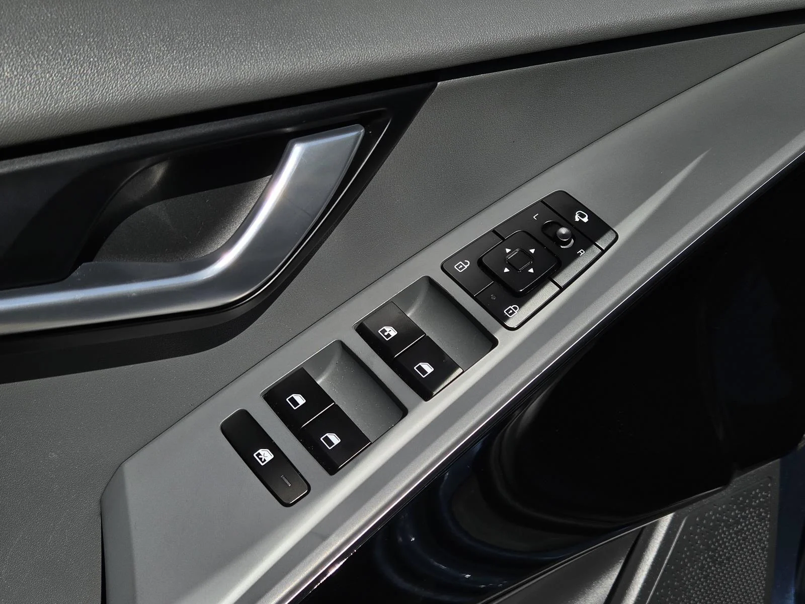 2023 Kia Niro EX Touring - Photo 28