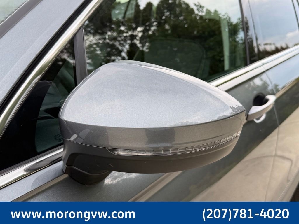 Used 2023 Gray Volkswagen 2.0T SE image 10